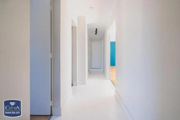 Appartement à louer 3 pièces 73.08m²