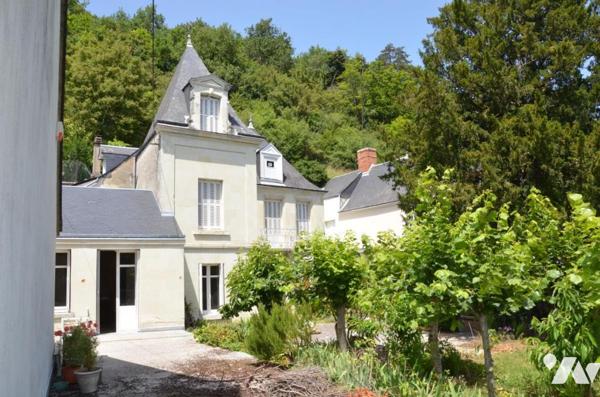 Maison de maître avec dépendances 