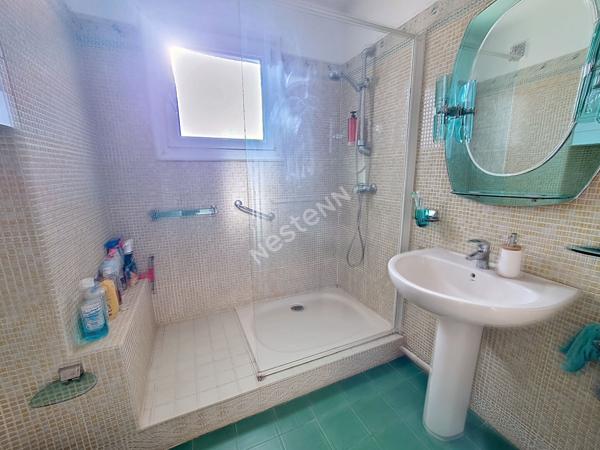 La Seyne Sur Mer de Appt. 4 pièces de 80 m² avec parking collectif