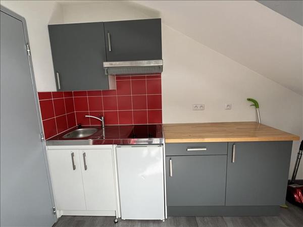 Appartement à louer 265 € CC PERIGUEUX 1 pièce 11 m² DPE D
