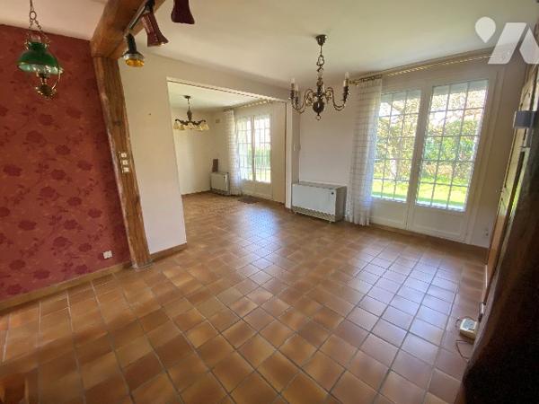 Fagnières, maison non accolée de 130m² sur 2 niveaux dans un environnement très calme