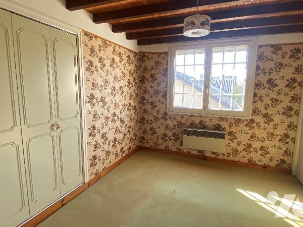 Fagnières, maison non accolée de 130m² sur 2 niveaux dans un environnement très calme