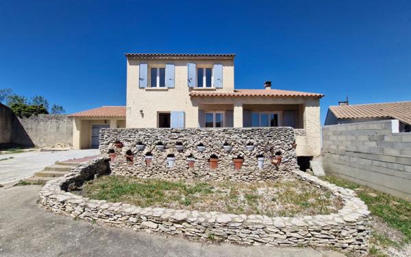 Maison à vendre    5 pièces •  Rochefort-du-Gard