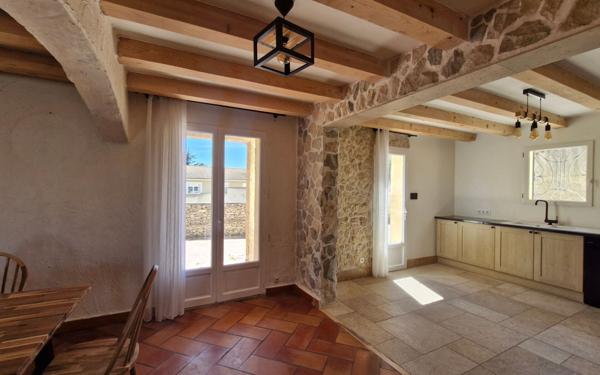 Maison à vendre    5 pièces •  Rochefort-du-Gard