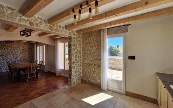 Maison à vendre    5 pièces •  Rochefort-du-Gard