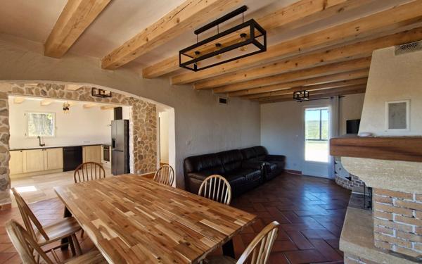 Maison à vendre    5 pièces •  Rochefort-du-Gard