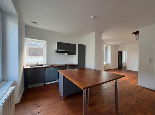 Maison 90m² avec séjour lumineux à l’étage