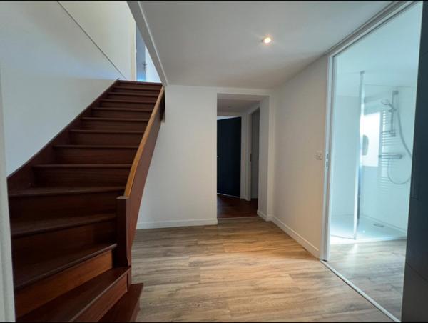 Maison 90m² avec séjour lumineux à l’étage