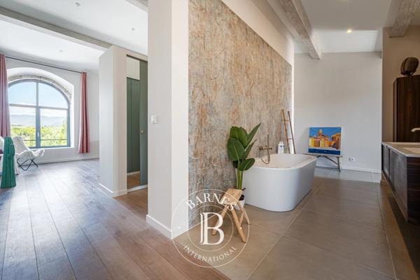 Lourmarin, Propriété 4 Chambres -  400 m² à vendre