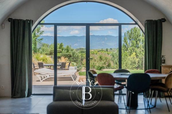 Lourmarin, Propriété 4 Chambres -  400 m² à vendre