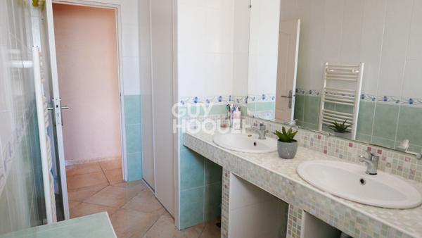 Maison Plain-pied 184 m2 5 pièces