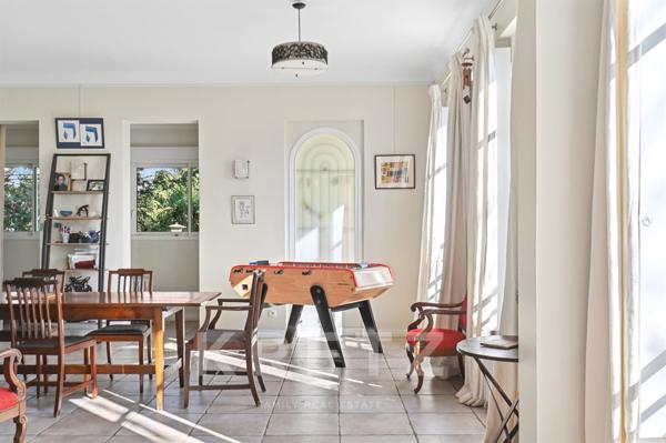 Maison de famille dans une allée privée