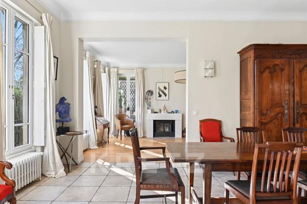 Maison de famille dans une allée privée