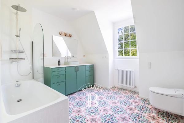 Noisy-le-Roi, Maison 5 Chambres -  215 m² à vendre