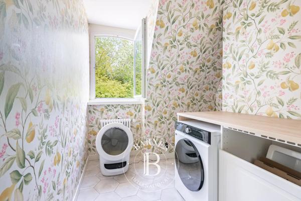 Noisy-le-Roi, Maison 5 Chambres -  215 m² à vendre