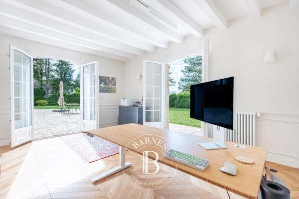 Noisy-le-Roi, Maison 5 Chambres -  215 m² à vendre