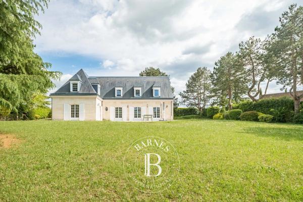 Noisy-le-Roi, Maison 5 Chambres -  215 m² à vendre