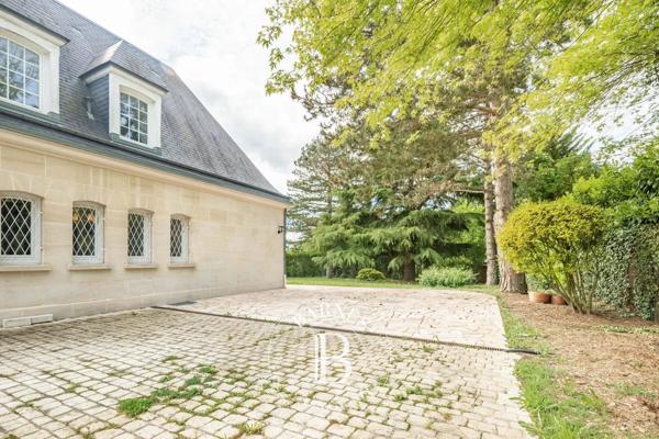 Noisy-le-Roi, Maison 5 Chambres -  215 m² à vendre