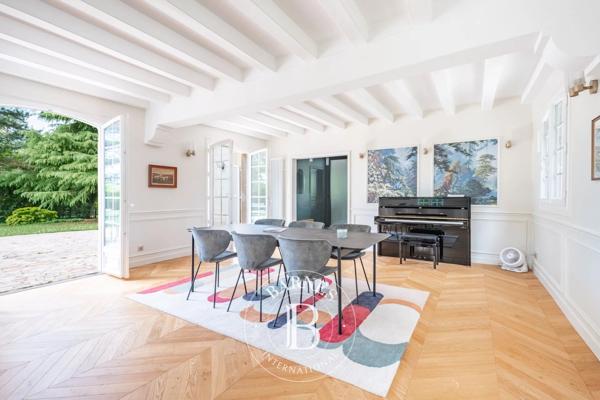 Noisy-le-Roi, Maison 5 Chambres -  215 m² à vendre