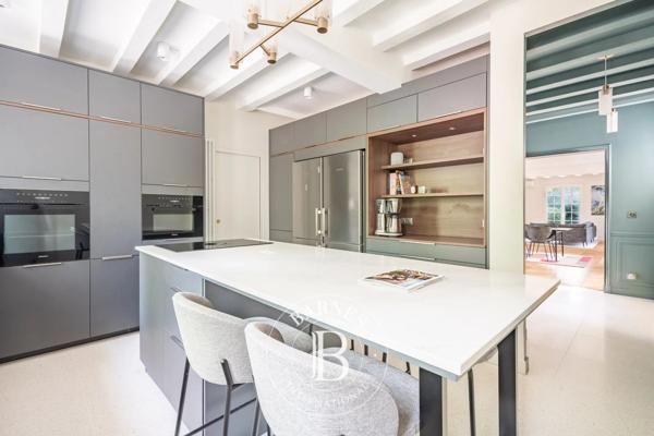 Noisy-le-Roi, Maison 5 Chambres -  215 m² à vendre