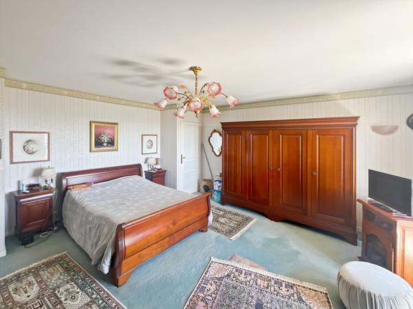 Maison Vaux Sur Seine 214 m2 - 4 chambres, parcelle 1780 m²