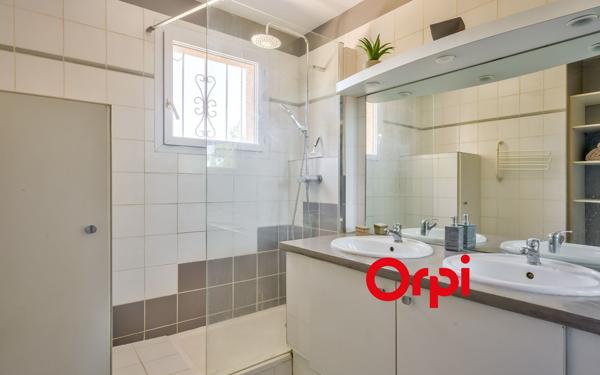 Maison à vendre    6 pièces • 167,30 m2 Grézieu-la-Varenne