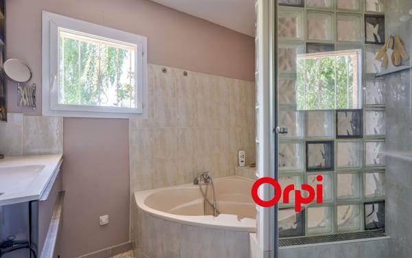 Maison à vendre    6 pièces • 167,30 m2 Grézieu-la-Varenne