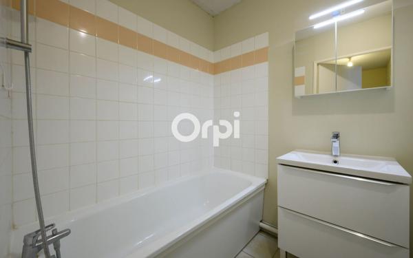 Appartement à vendre    2 pièces • 46 m2 Lambres-lez-Douai