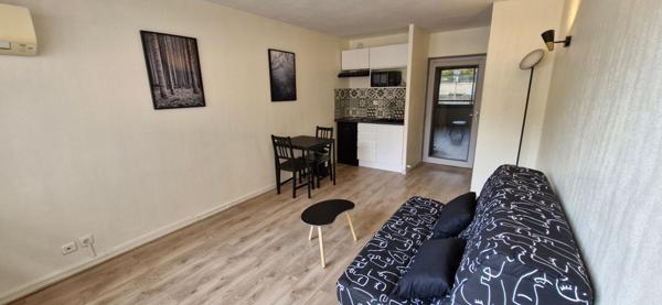 STUDIO MEUBLE Toulon 1 pièce(s) 24.53 m2