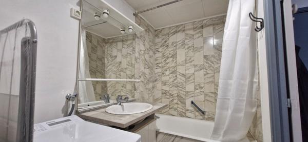 STUDIO MEUBLE Toulon 1 pièce(s) 24.53 m2