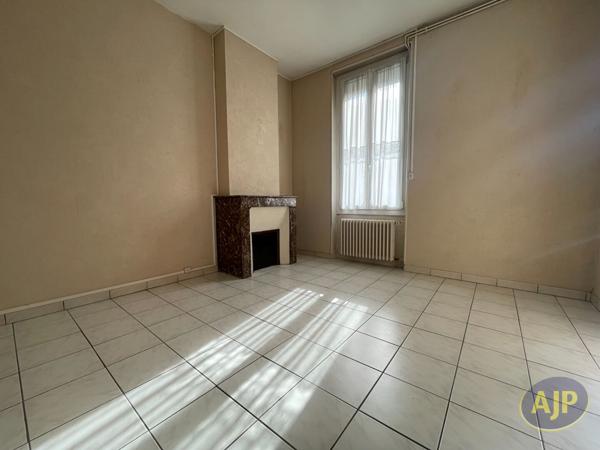 Vente maison Saintes : 143 000 € - AJP Immobilier Saintes