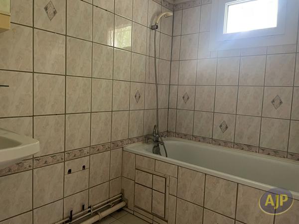 Vente maison Saintes : 143 000 € - AJP Immobilier Saintes