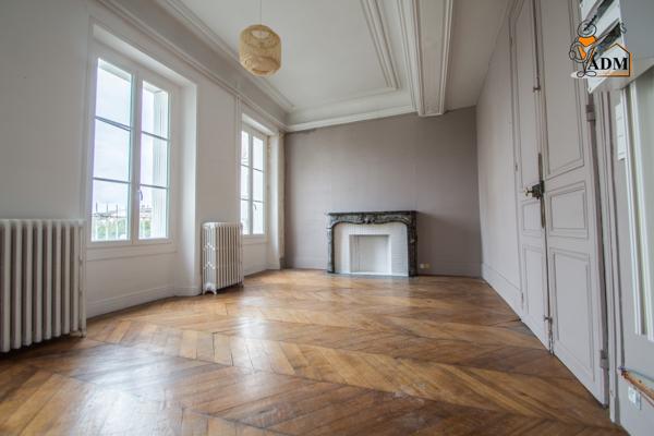 Immeuble
                                                                                                                                                
                                                                                                                                                
                                                                                                                                                
                                                    
                                                                                                                                                                                                                                                                                                                        167  m²                                                                                                                                                                                                         2 etage(s)
