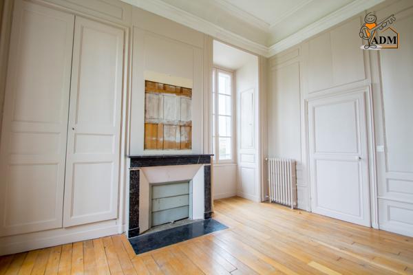 Immeuble
                                                                                                                                                
                                                                                                                                                
                                                                                                                                                
                                                    
                                                                                                                                                                                                                                                                                                                        167  m²                                                                                                                                                                                                         2 etage(s)