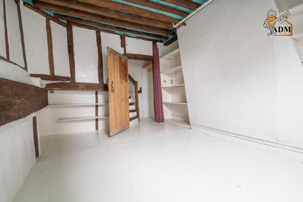 Immeuble
                                                                                                                                                
                                                                                                                                                
                                                                                                                                                
                                                    
                                                                                                                                                                                                                                                                                                                        167  m²                                                                                                                                                                                                         2 etage(s)
