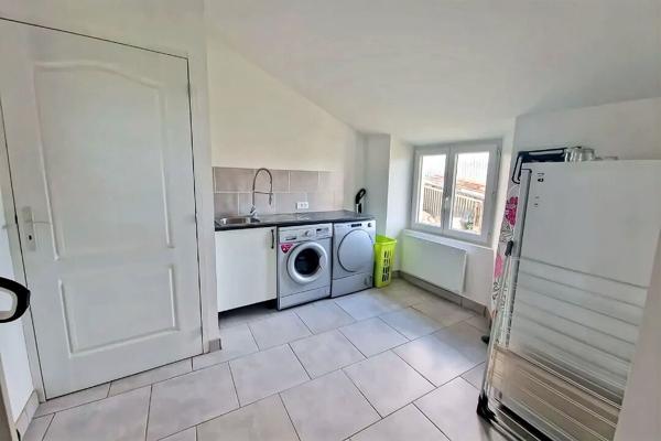 Maison en pierre à Longué-Jumelles