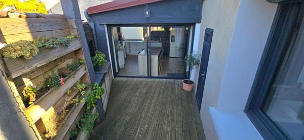 Maison de ville de type  6, avec piscine privative et garage