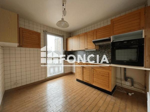 Location Appartement 2 pièces 68 m² - 9 RUE DES CAPUCINS Reims 51100