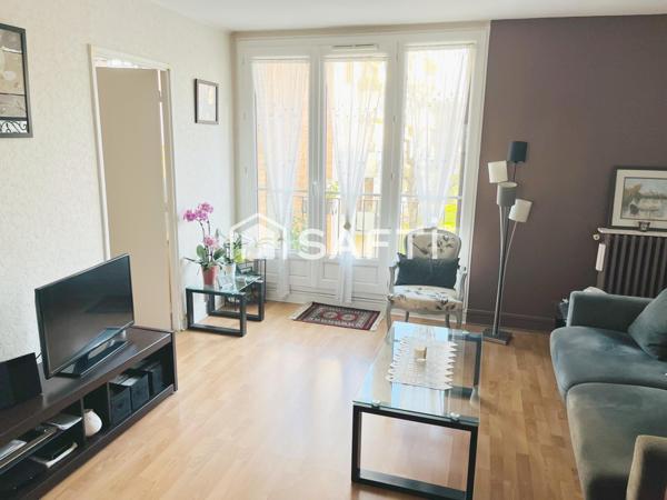 Traversant Est-Ouest, Résidence familiale arborée