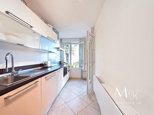 Appartement à SAINT ROMAN DE BELLET (06200)