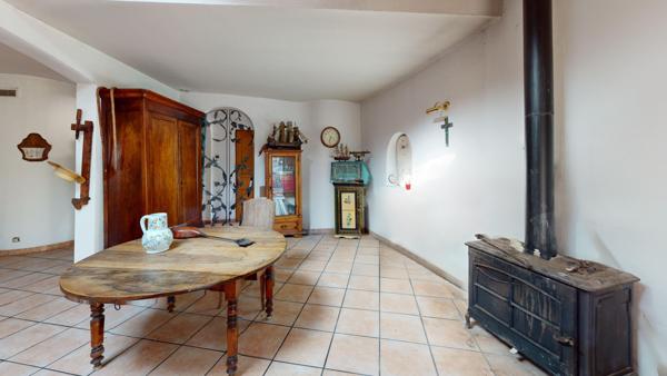 Aubagne (13400) A RENOVER – Maison provençale avec jardin