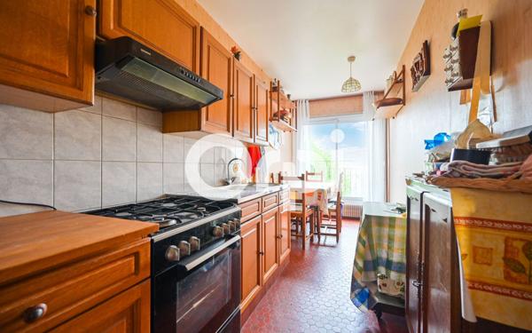 Appartement à vendre    3 pièces • 75 m2 Paris 11