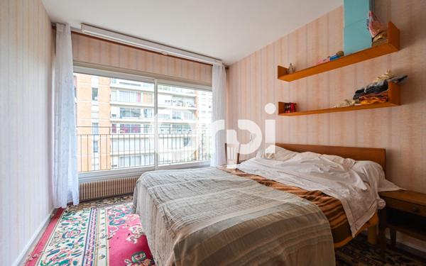 Appartement à vendre    3 pièces • 75 m2 Paris 11