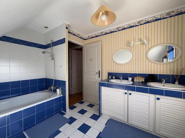 A vendre MOELAN SUR MER (29350) Maison 7 pièces 3 chambres 175 m2