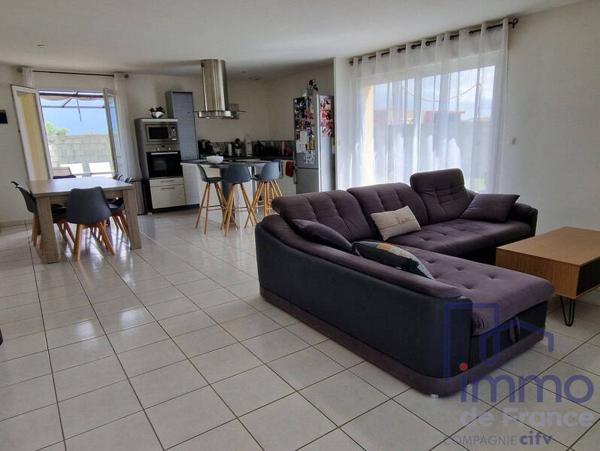 Maison 4 pièces                                        - 42450 Sury-le-Comtal Réf : 1599-CIFVFOREZVELAY
