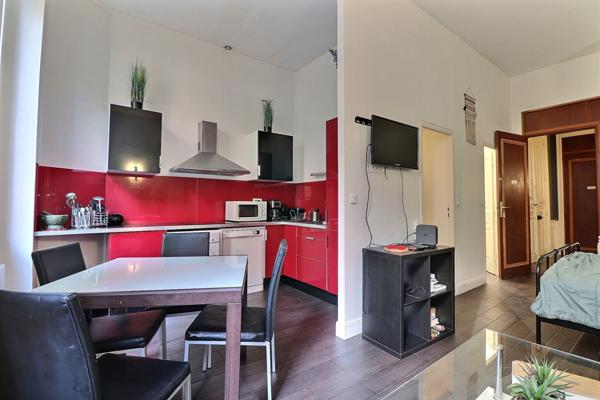 OPERA - 13001 - BUREAUX - 4/5 PIECES