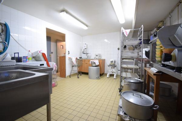 EPICERIE - BOUCHERIE - 27370 -