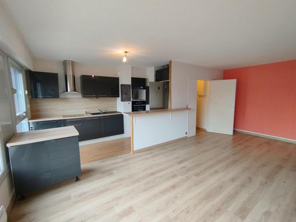 A LOUER : T3 à LILLE • • 930 € CC • Réf. 1539-36