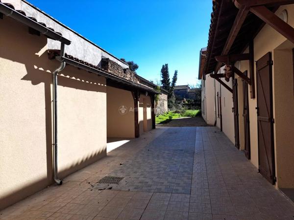 Location                                                      Appartement
                        
                     3 pièces                      46 m2                     à Carmaux
