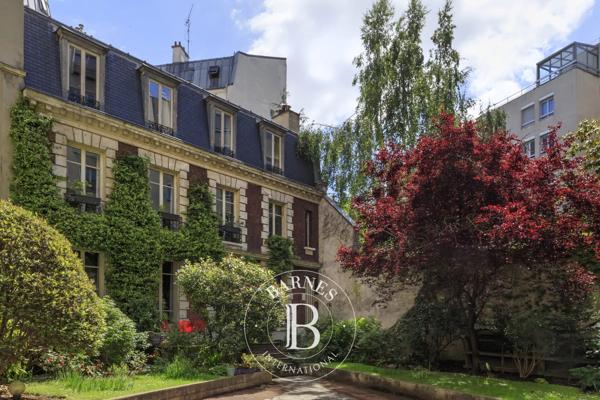 Paris 11ème, Maison 9 Chambres -  423 m² à vendre
